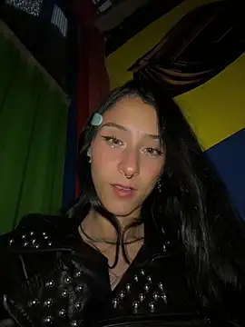 lhiamfitt10 online show from 04/11/26, 04:28