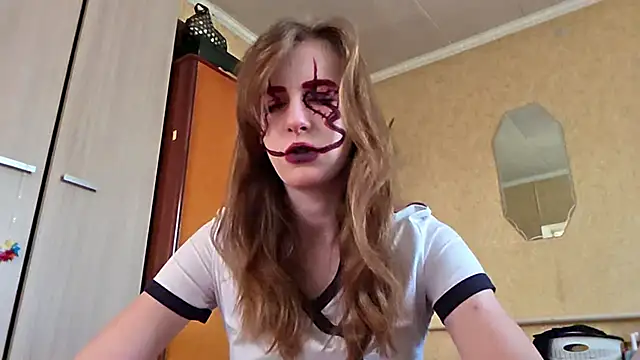 DonnaKuc online show from 04/07/26, 06:14