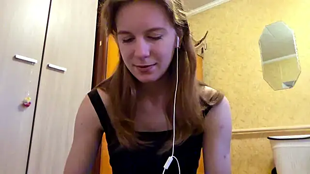 DonnaKuc online show from 04/09/26, 06:13