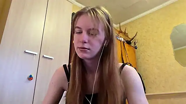 DonnaKuc online show from 04/20/26, 06:16