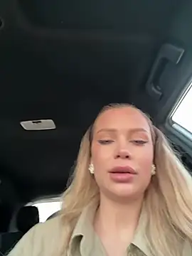 Girl-Mia online show from 04/04/26, 04:55