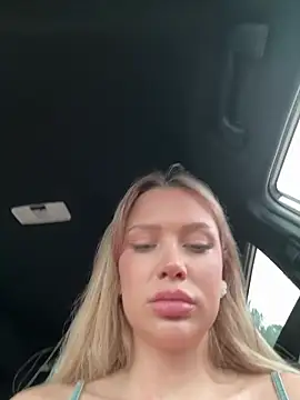 Girl-Mia online show from 04/09/26, 04:12