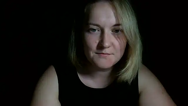 TinaKittyX online show from 05/11/26, 08:17