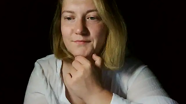 TinaKittyX online show from 05/30/26, 09:56