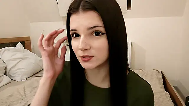 Snapshot of Ivy_wise chatting on 04/05/26, 09:34 Ivy wise online show from 04/05/26, 09:34