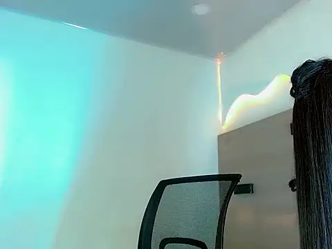 Snapshot of SinnthyaFoxxy chatting on 04/07/26, 11:48 SinnthyaFoxxy online show from 04/07/26, 11:48