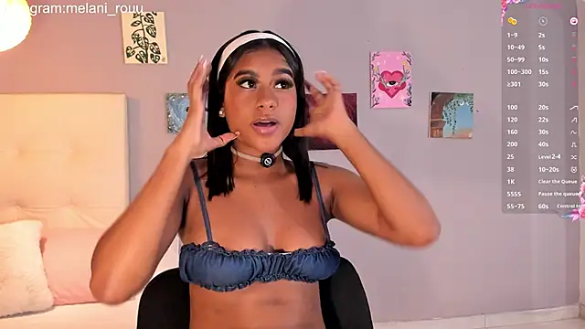 Snapshot of Melaniaa_Roussee chatting on 04/13/26, 02:17 Melaniaa Roussee online show from 04/13/26, 02:17