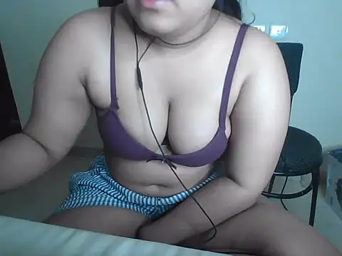 Snapshot of Bitchin_Riya chatting on 04/05/26, 03:31 Bitchin Riya online show from 04/05/26, 03:31