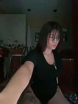 Snapshot of Nathadleche chatting on 04/16/26, 10:27 Nathadleche online show from 04/16/26, 10:27