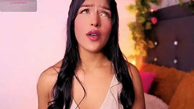 Alisse Storm online show from 04/13/26, 12:43