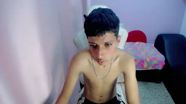 Yei lee  online show from 04/05/26, 07:55