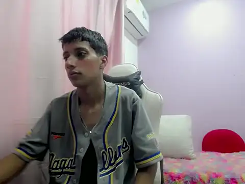 Yei lee  online show from 04/06/26, 08:10