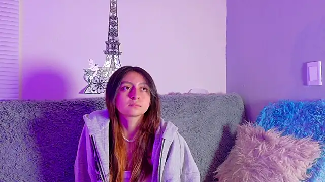 Lala fluffy online show from 04/15/26, 07:58