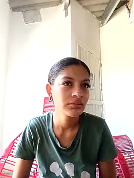 Snapshot of Lyra_Siren chatting on 04/03/26, 04:38 Lyra Siren online show from 04/03/26, 04:38