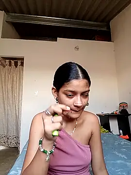 Snapshot of Lyra_Siren chatting on 04/09/26, 03:39 Lyra Siren online show from 04/09/26, 03:39