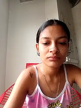 Snapshot of Lyra_Siren chatting on 04/16/26, 02:07 Lyra Siren online show from 04/16/26, 02:07