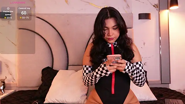 Snapshot of SweetNami_ chatting on 04/03/26, 02:15 SweetNami online show from 04/03/26, 02:15