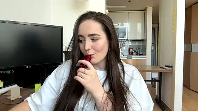 Snapshot of Marry_Stritteded chatting on 04/08/26, 02:11 Marry Stritteded online show from 04/08/26, 02:11