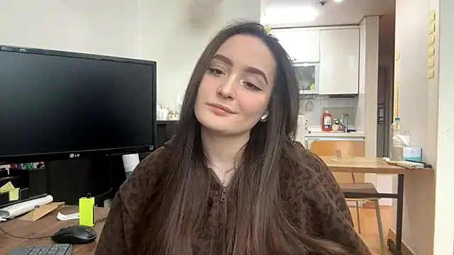 Snapshot of Marry_Stritteded chatting on 04/09/26, 02:11 Marry Stritteded online show from 04/09/26, 02:11