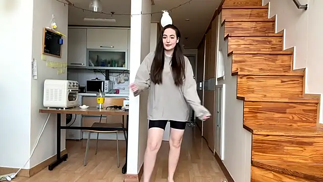 Snapshot of Marry_Stritteded chatting on 04/13/26, 02:28 Marry Stritteded online show from 04/13/26, 02:28