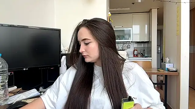 Snapshot of Marry_Stritteded chatting on 04/16/26, 02:12 Marry Stritteded online show from 04/16/26, 02:12