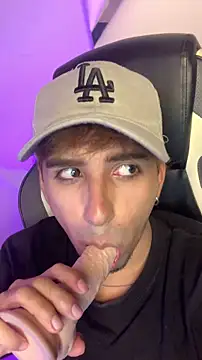 JeremySanders1  online show from 04/13/26, 05:02