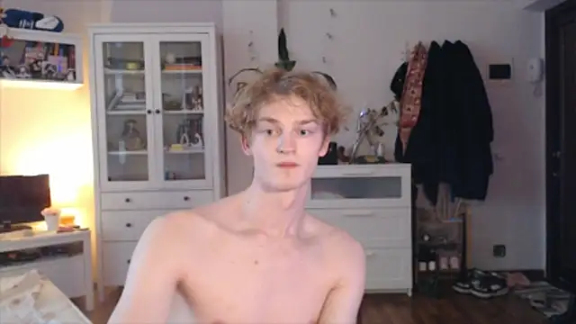 Snapshot of Daniel_Yumm chatting on 04/11/26, 03:22 Daniel Yumm online show from 04/11/26, 03:22