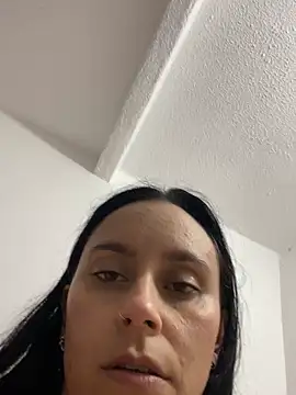 EmilyBrown01 online show from 04/14/26, 03:01