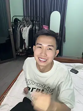 tuanhip online show from 04/13/26, 01:38