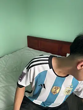 tuanhip online show from 04/14/26, 03:12