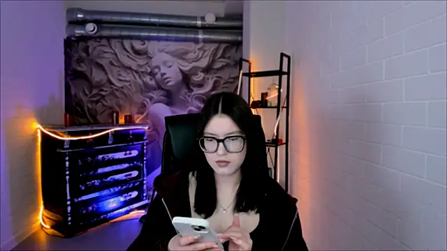 JennyGibson online show from 04/08/26, 05:07