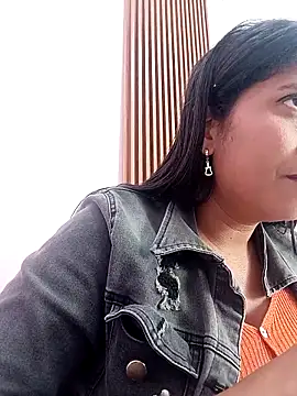 SofiaMendez1  online show from 04/11/26, 04:22