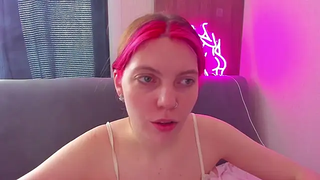 Marie Reyess online show from 04/16/26, 06:47