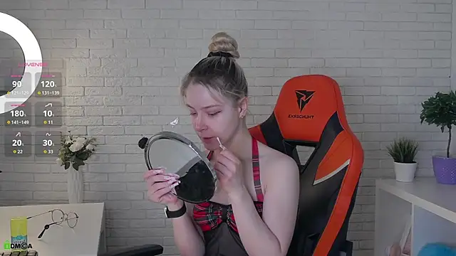 Snapshot of AmmyShaw chatting on 04/04/26, 04:33 AmmyShaw online show from 04/04/26, 04:33