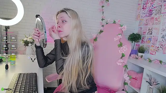 Snapshot of AmmyShaw chatting on 04/15/26, 01:34 AmmyShaw online show from 04/15/26, 01:34