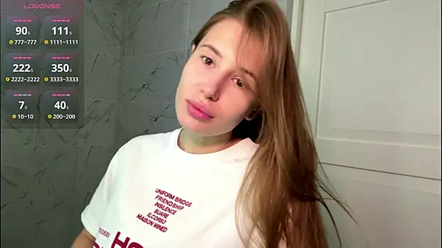 Snapshot of PollyRysh chatting on 04/14/26, 09:15 PollyRysh online show from 04/14/26, 09:15