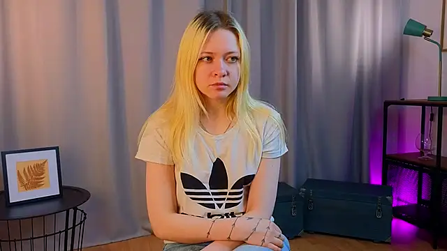 OliviaCaffery online show from 04/11/26, 03:16