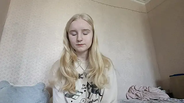 Snapshot of ForwentSeat chatting on 04/16/26, 09:43 ForwentSeat online show from 04/16/26, 09:43