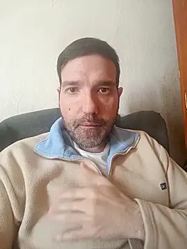 Snapshot of olivaissul chatting on 04/13/26, 01:38 olivaissul online show from 04/13/26, 01:38