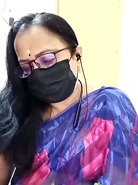 monisha cam online show from 04/09/26, 04:23