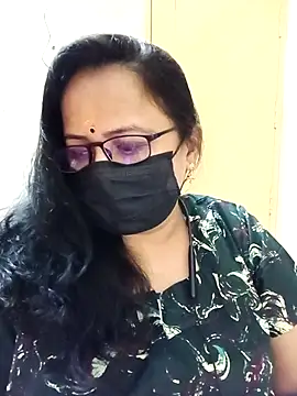 monisha cam online show from 04/11/26, 08:02