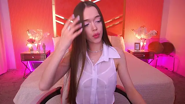 LunarDolly online show from 04/11/26, 07:56