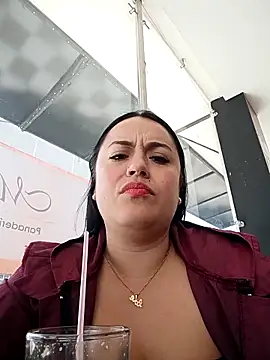 Lesli 26 online show from 04/10/26, 01:27