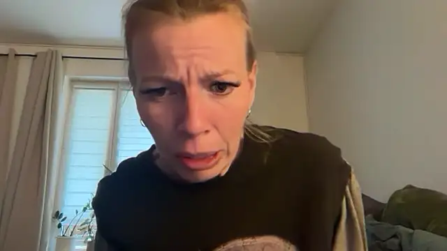 nursenextdoor901 online show from 04/14/26, 06:19