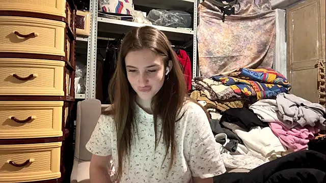 VelvetNoirra online show from 04/08/26, 03:23