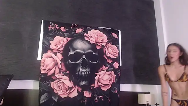 Snapshot of StromRouse chatting on 04/14/26, 07:53 StromRouse online show from 04/14/26, 07:53