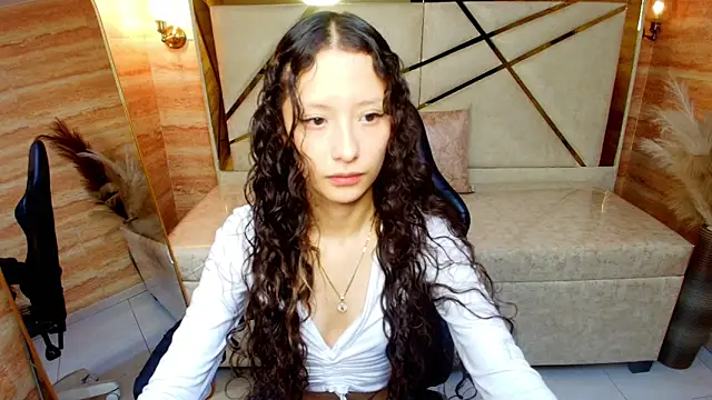 Snapshot of abby__r chatting on 04/11/26, 12:42 abby r online show from 04/11/26, 12:42