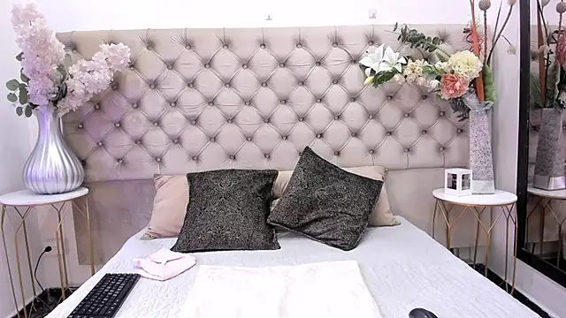 BellaWilliams  online show from 04/09/26, 08:47