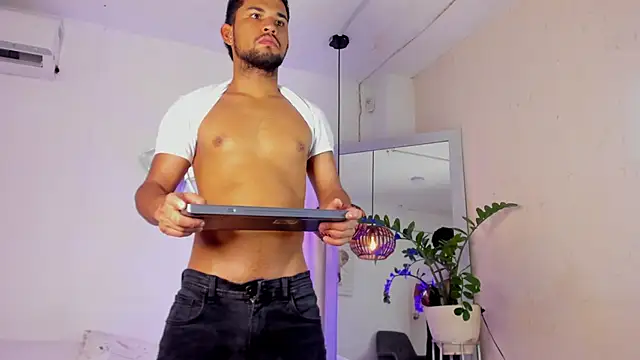 Snapshot of xhj_Gambaru chatting on 04/16/26, 11:44 xhj Gambaru online show from 04/16/26, 11:44