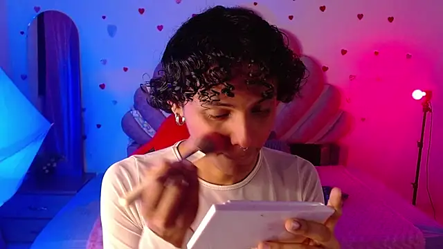 Snapshot of elio_fox chatting on 04/07/26, 11:32 elio fox online show from 04/07/26, 11:32